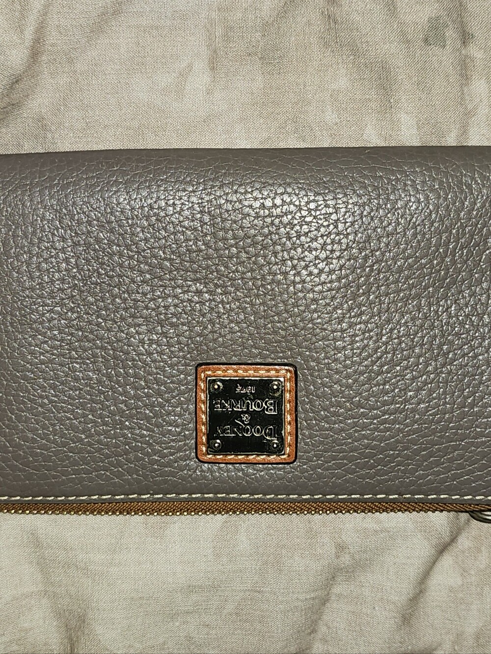Dooney & Bourke Pebble Leather Grain Kendra Satchel + Matching Wallet Set. - Picture 6 of 9